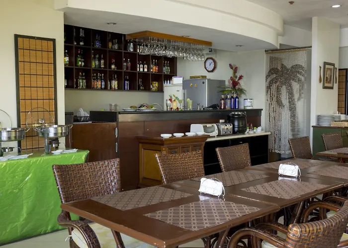 Resort Palmbeach Mactan Cebu Powered By Cocotel 3*