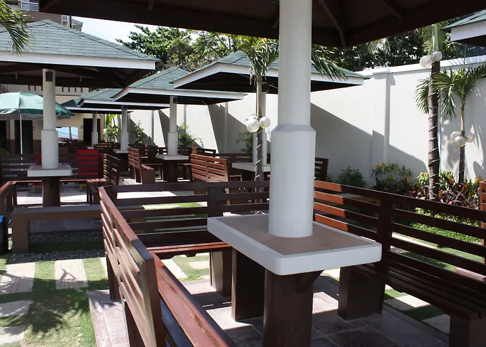Palmbeach Mactan Cebu Powered By Cocotel Resort 3*