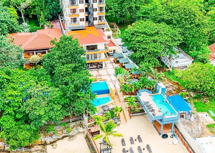 Resort Palmbeach Mactan Cebu Powered By Cocotel 3*